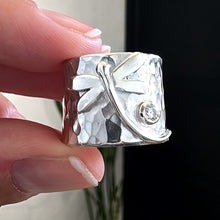 Cargar imagen en el visor de la galería, Anillo Libélula Cristal - tamaño regulable - Plata925