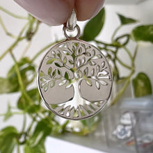 Cargar imagen en el visor de la galería, Dije Árbol de la Vida - 2 cm - Plata925
