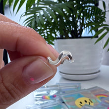 Cargar imagen en el visor de la galería, Caravana Trepadora Onditas sin perforación - Plata925