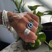 Cargar imagen en el visor de la galería, Anillo Ojo Protector 🧿 cuadrado - tamaño regulable - Plata.925