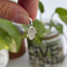 Cargar imagen en el visor de la galería, Dije Mano Hamsa - 15 mm - Plata925