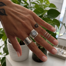 Cargar imagen en el visor de la galería, Anillo Ojo Portal Sagrado Celeste - tamaño regulable - Plata925