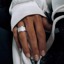 Cargar imagen en el visor de la galería, Anillo Lucero - tamaño regulable- Plata925