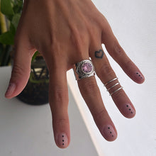 Cargar imagen en el visor de la galería, Anillo Ojo Portal Sagrado Rosado - tamaño regulable - Plata925