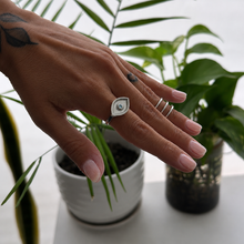 Cargar imagen en el visor de la galería, Anillo Ojo Protector cielo - tamaño regulable - Plata925