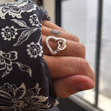 Cargar imagen en el visor de la galería, Anillo Enlace eterno - tamaño regulable - Plata925