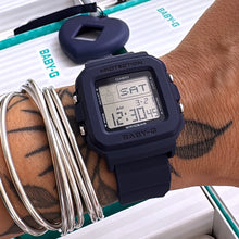 Cargar imagen en el visor de la galería, Reloj Baby-G cuadrado azul con accesorio para cartera - 10kh2cdr