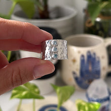Cargar imagen en el visor de la galería, Anillo ancho 3 Marías cielo - tamaño regulable - Plata925