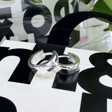 Cargar imagen en el visor de la galería, Aros anchos lisos 13 mm - Plata925