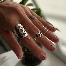 Cargar imagen en el visor de la galería, Anillo Midi Mariposa - tamaño regulable - Plata925