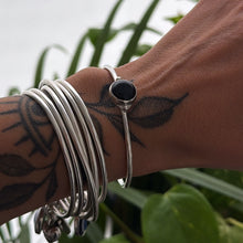 Cargar imagen en el visor de la galería, Pulsera Ónix negro - tamaño regulable - Plata925