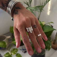 Cargar imagen en el visor de la galería, Anillo Ave Fénix - tamaño regulable - Plata925