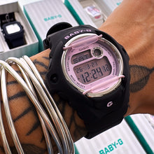 Cargar imagen en el visor de la galería, Reloj Baby-G redondo negro con Rosa - BG169u