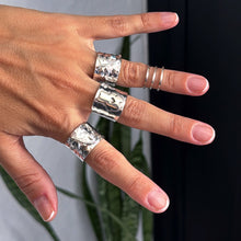Cargar imagen en el visor de la galería, Anillo Libélula Cristal - tamaño regulable - Plata925