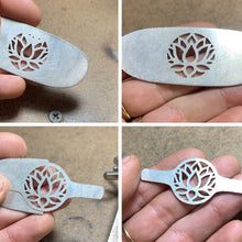 Cargar imagen en el visor de la galería, Anillo Flor de Loto - tamaño regulable - Plata925