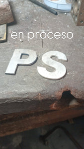 Letras - 4 cm - macizas Plata925- elegí tu letra en el menú desplegable - pieza hecha por encargue, ver plazos de entrega 🧿