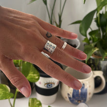 Cargar imagen en el visor de la galería, Anillo ancho 3 Marías cielo - tamaño regulable - Plata925