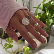 Cargar imagen en el visor de la galería, Anillo Virgen de Guadalupe - tamaño regulable - Plata925